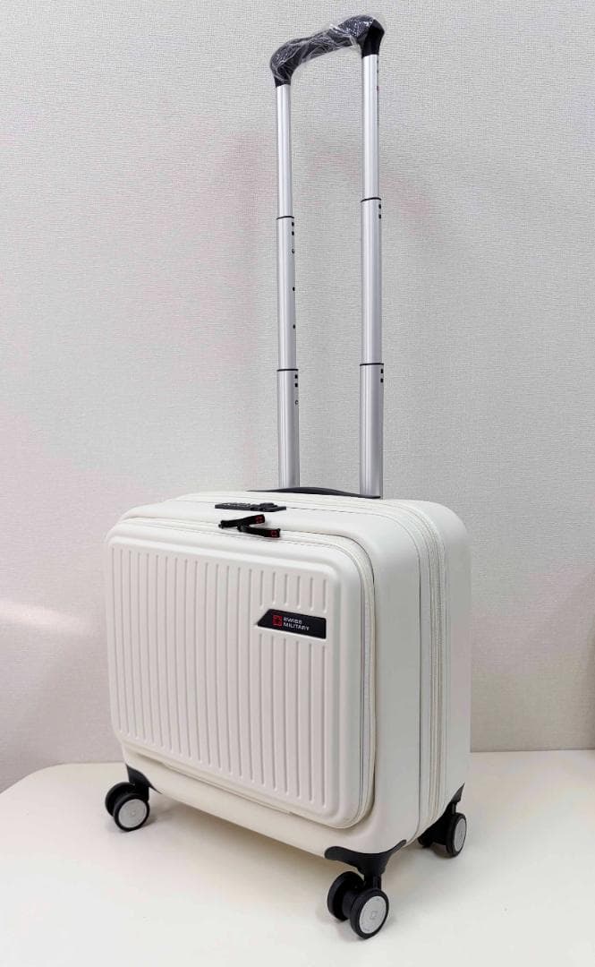 新品 ★ スイスミリタリー スーツケース 42L ホワイト 機内持込み可 TSA