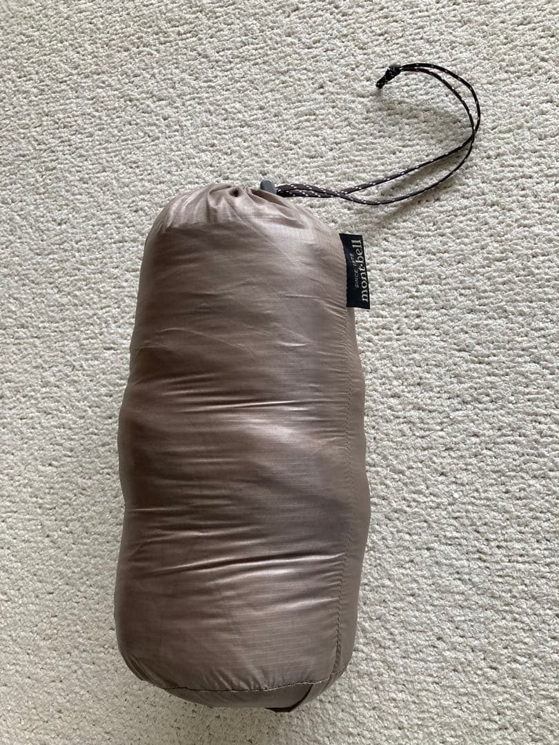 ダウンコート　薄手