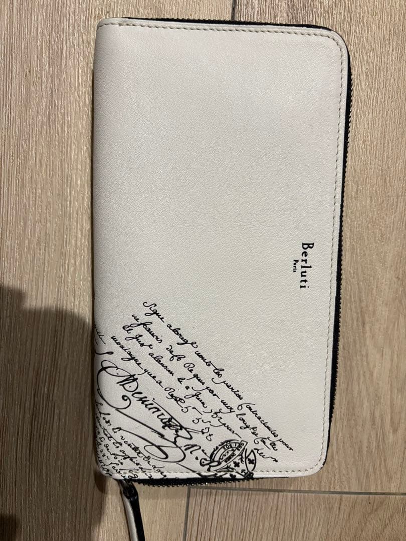 ベルルッティ　ホワイト 長財布