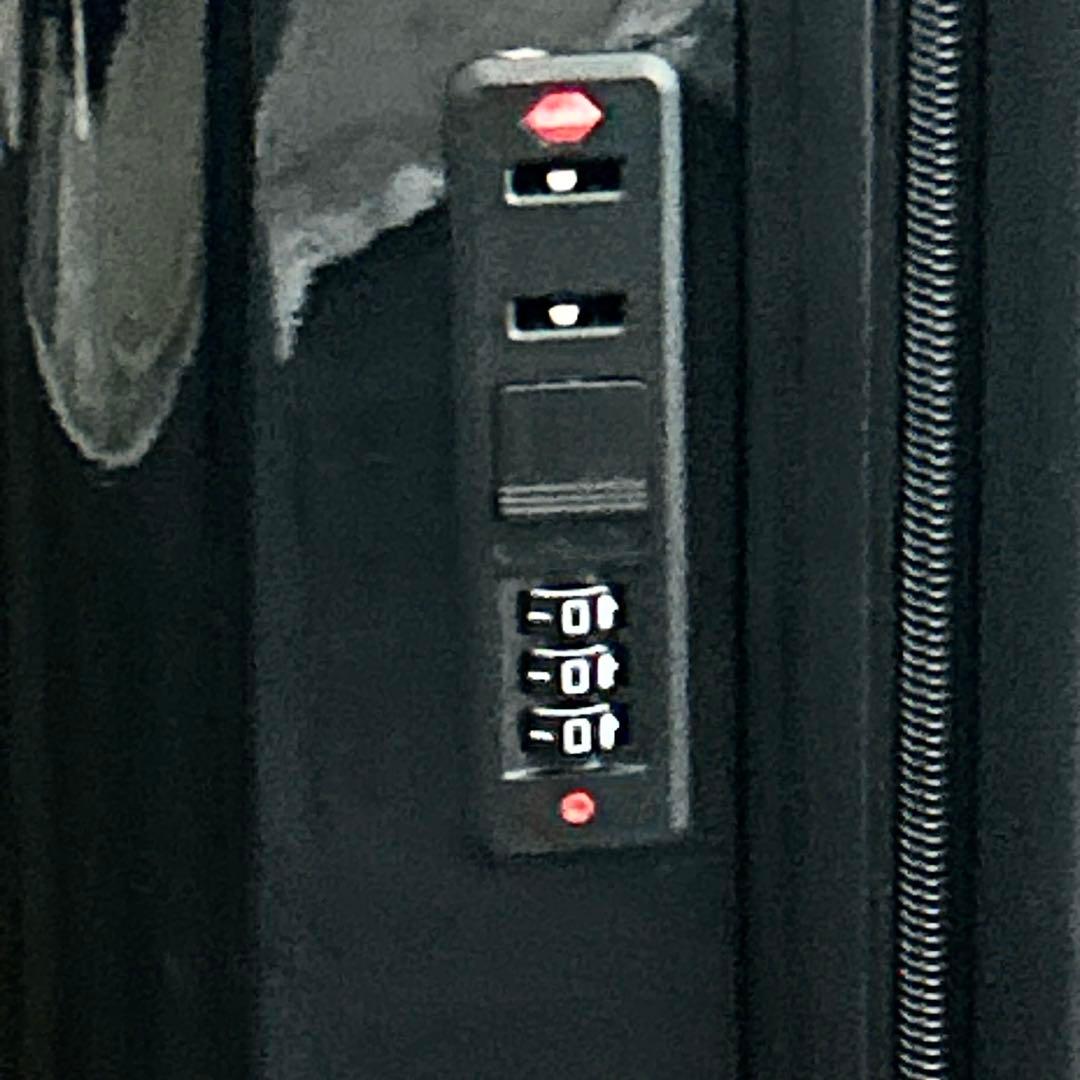 メルセデスベンツ　キャリーケース　35ℓ 2.3日用　ダイヤルロック　黒