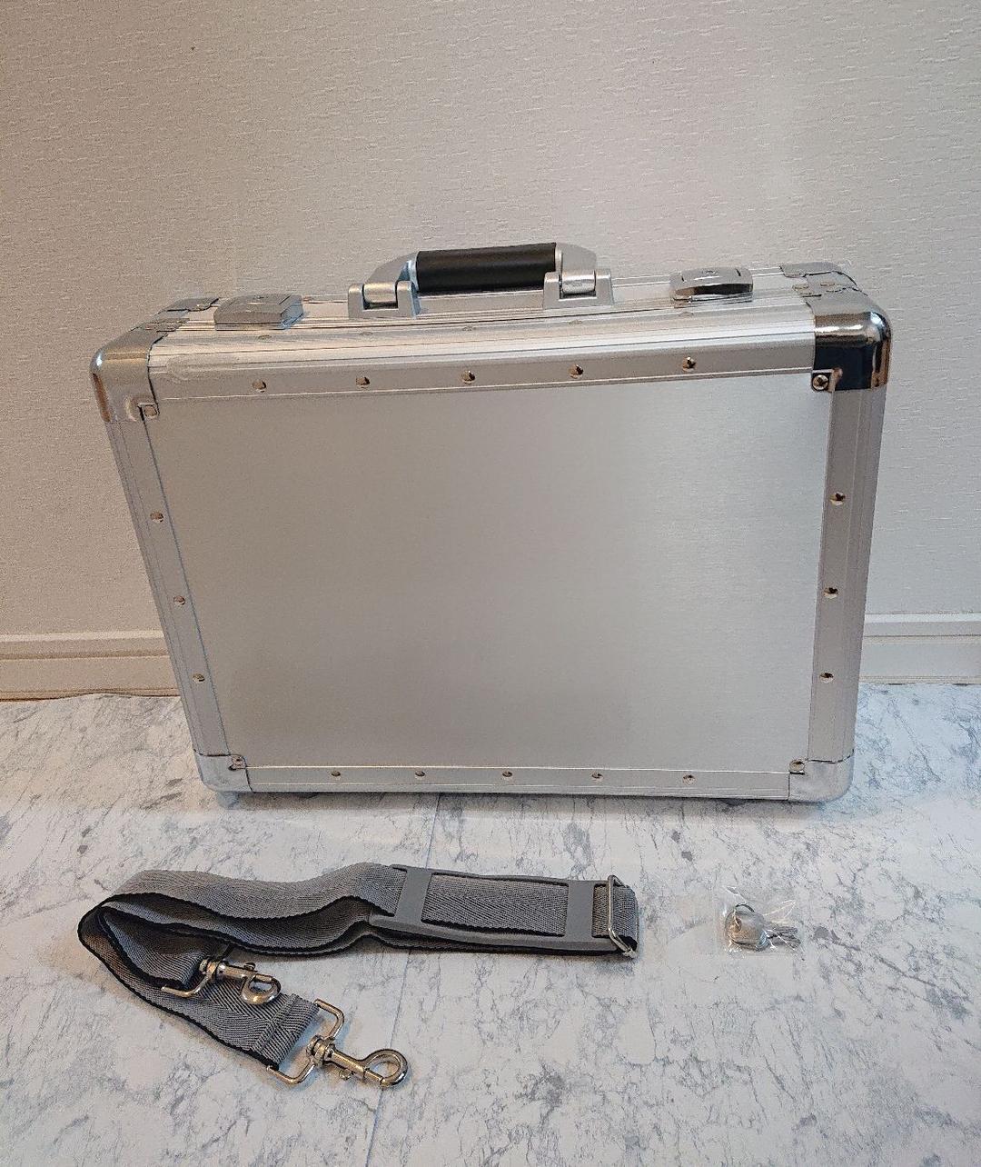 ENGINEER アルミトランク アタッシュケース ブロッククッション付き