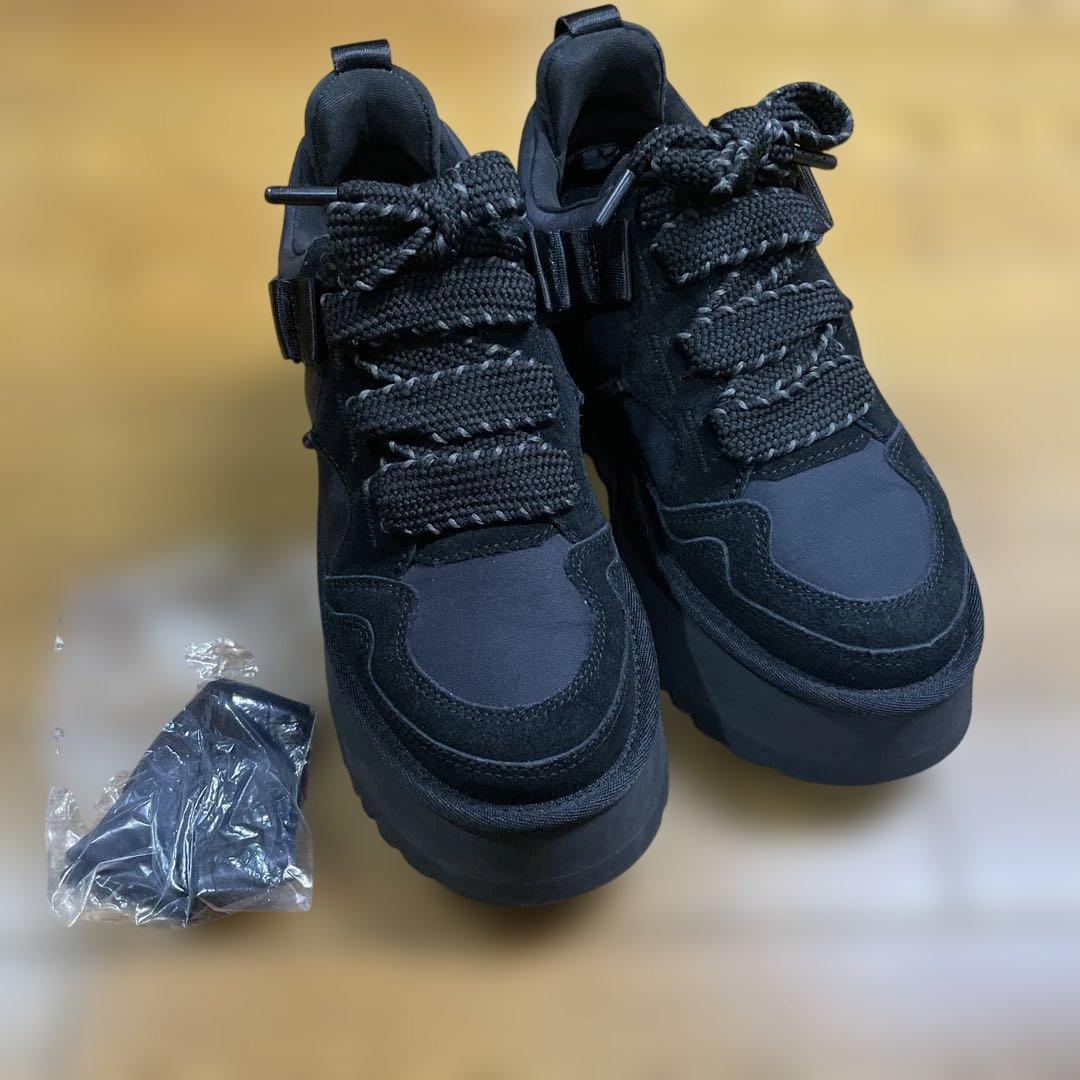 UGG　厚底スニーカー　アストロメル　Astromel　サイズ24 ブラック