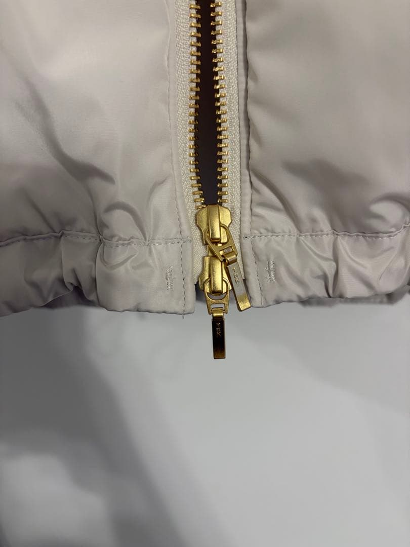 美品✨23区 ダウンベスト　ホワイト　38 中綿 パティング ベスト　洗える