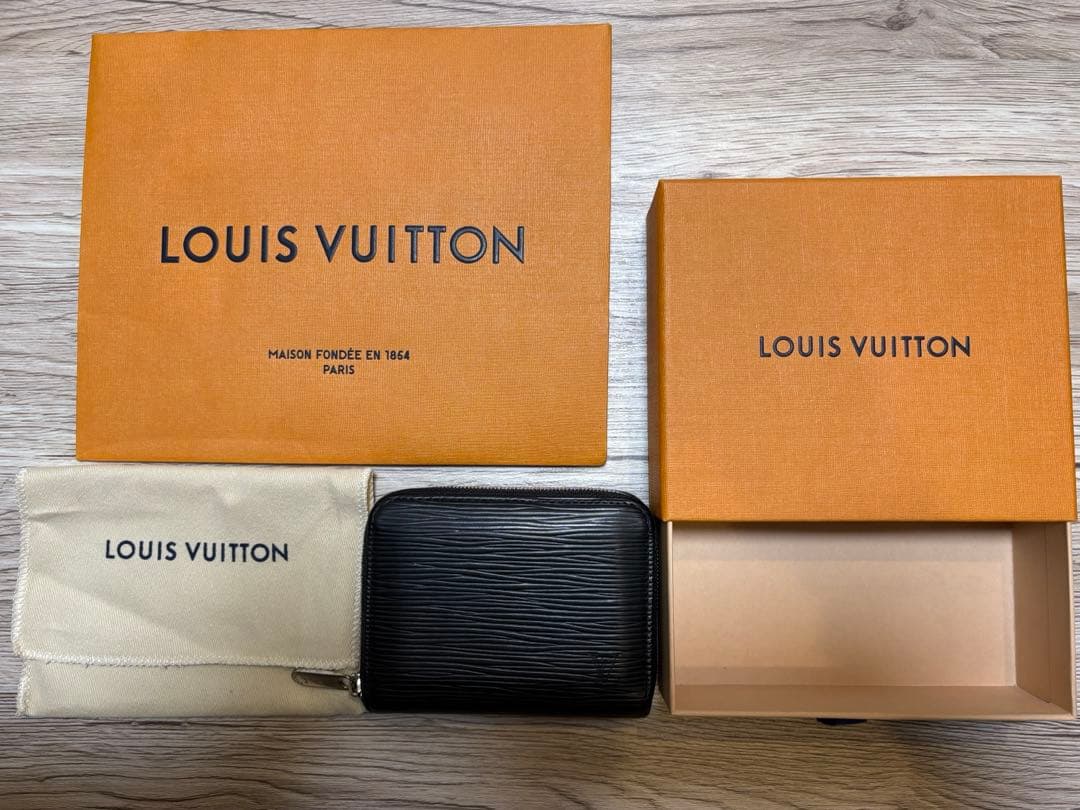 LOUIS VUITTON ジッピー・ パース 小銭入れ　エピ　ブラック