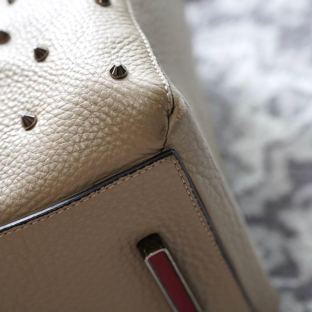 Christian Louboutin ボストンバッグ ベージュ ショルダー紐