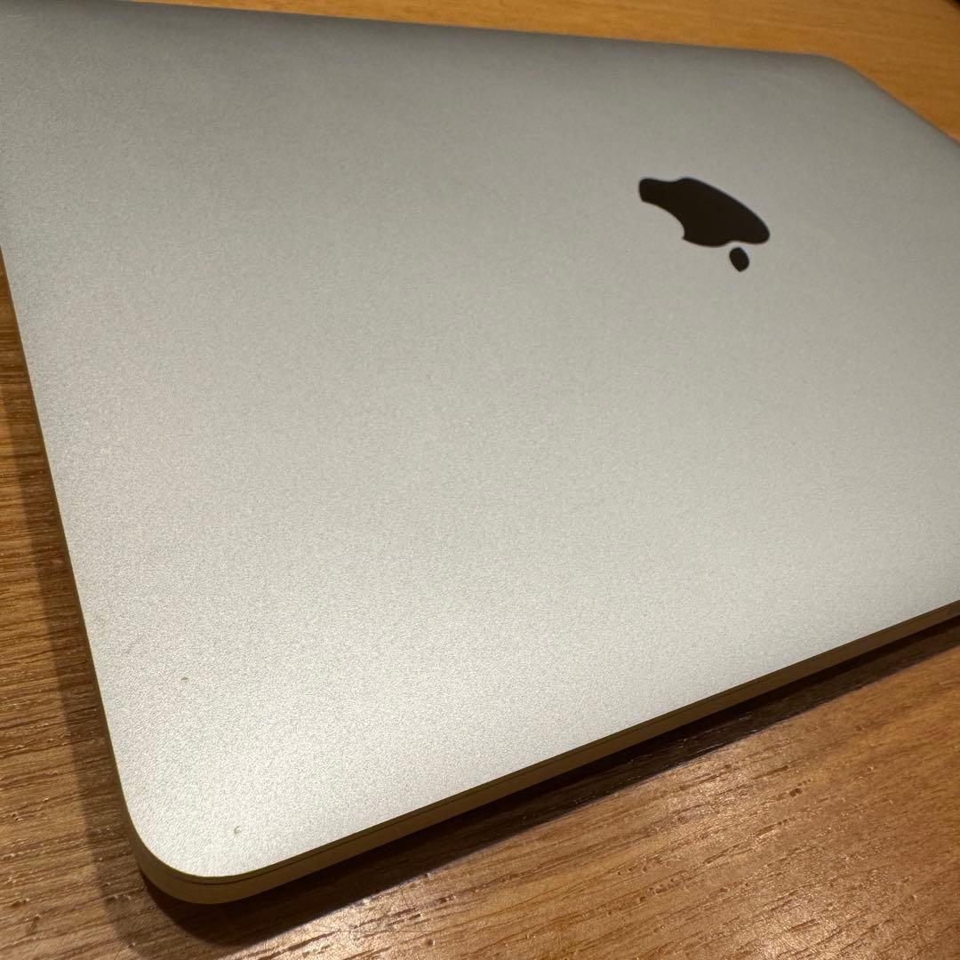 MacBook本体 MacBook Pro 13-inch Model No. A2289