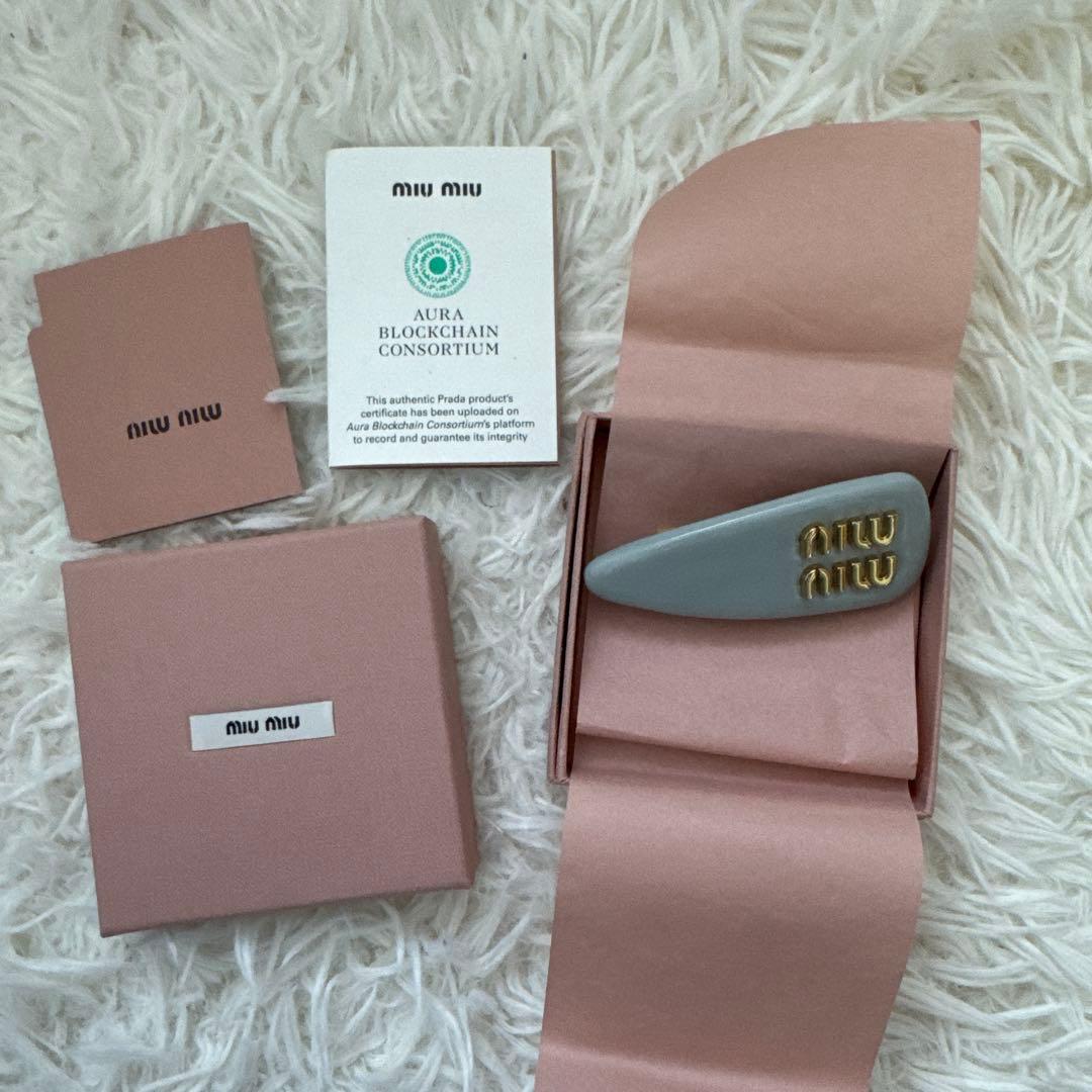 【本日限り】 miumiu ヘアクリップ