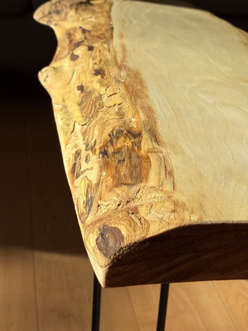 国産桂かつら【和モダンな佇まい】無垢天然一枚板サイドテーブル