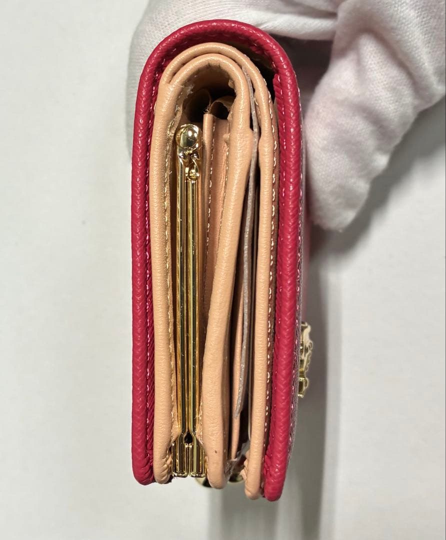 オシャレ【新品】　Vivienne Westwood　二つ折り財布 ピンク