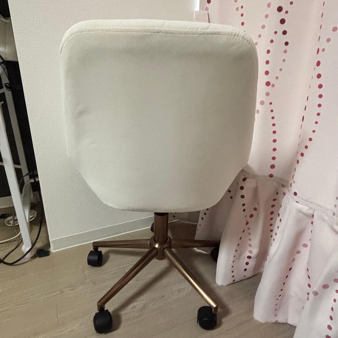 アイボリー ダイヤモンドキルティング デスクチェア 白　椅子