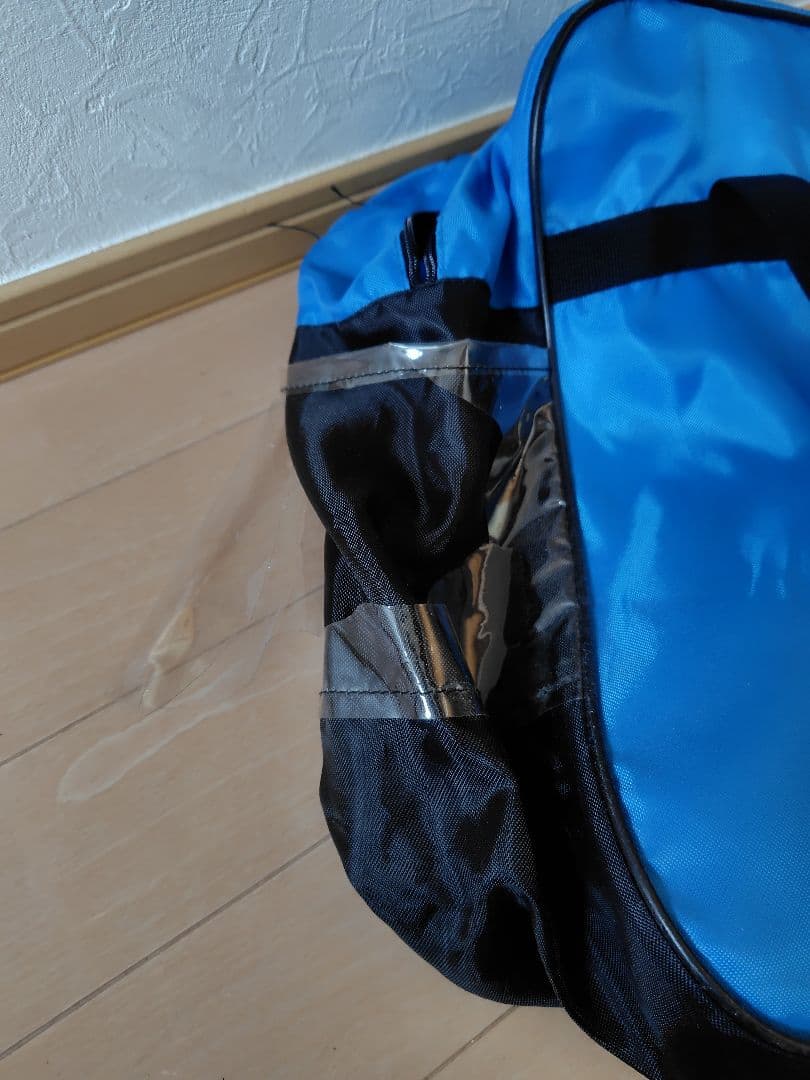 スキー板、ブーツ、ストック