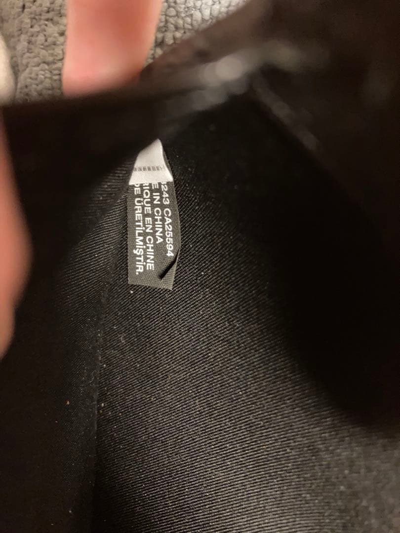 美品　DIESEL ブラックレザー二つ折り財布