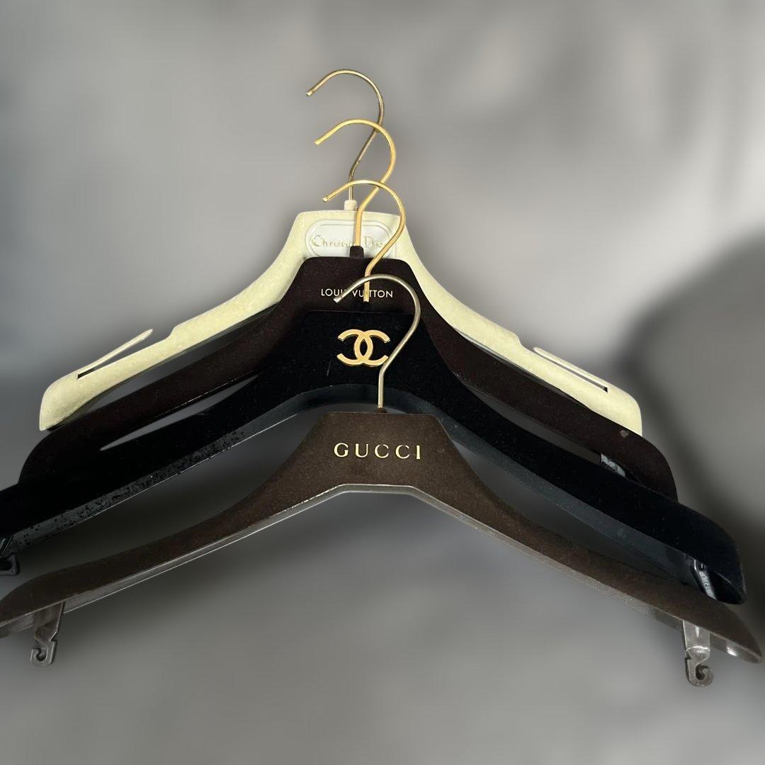 シャネル グッチ　ルイヴィトン　クリスチャンディオール　ハンガー　ベロア