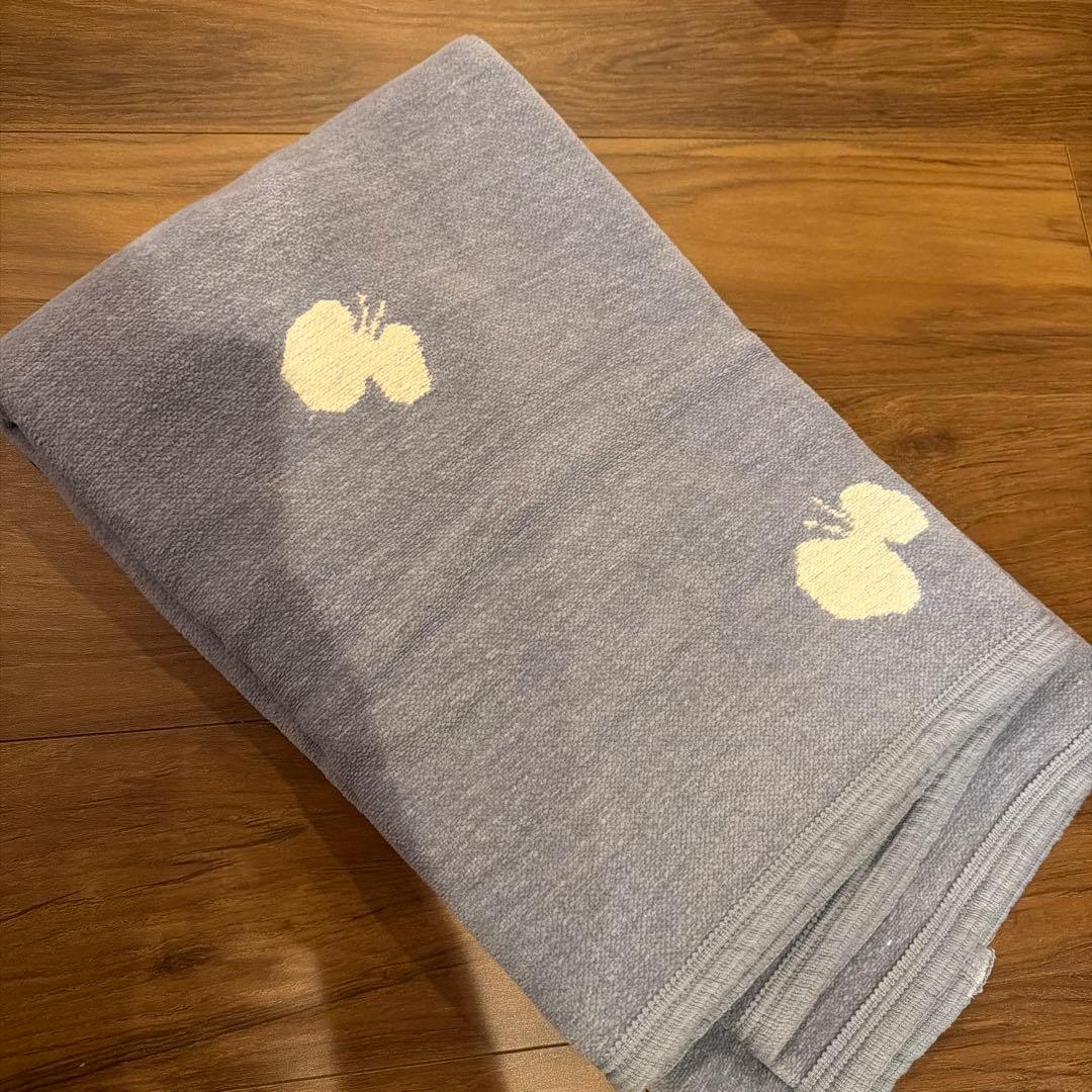 KLIPPAN グレー バタフライ柄 ブランケット