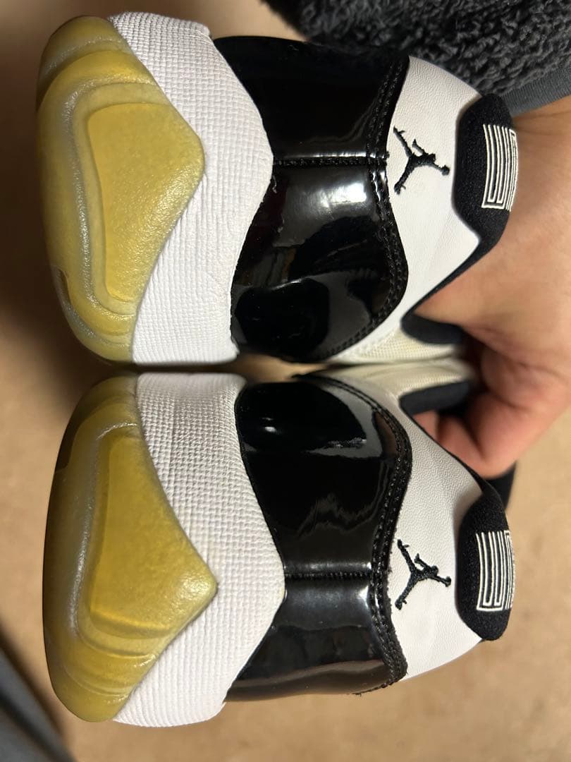 エアジョーダン11 Low ホワイト/ブラック