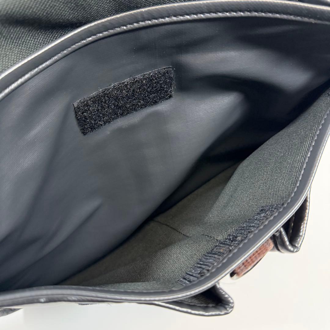 【極美品】ラゲッジレーベル　メッセンジャーバッグ　ライナー　黒系　赤バッテン