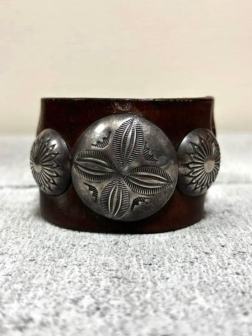 ナバホ族　バングル　ブレスレット　インディアンジュエリー