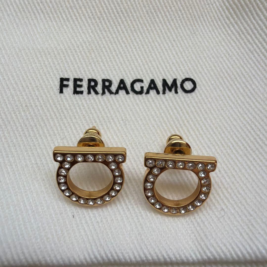 フェラガモ　ピアス　ガンチーニ クリスタルピアス(L)