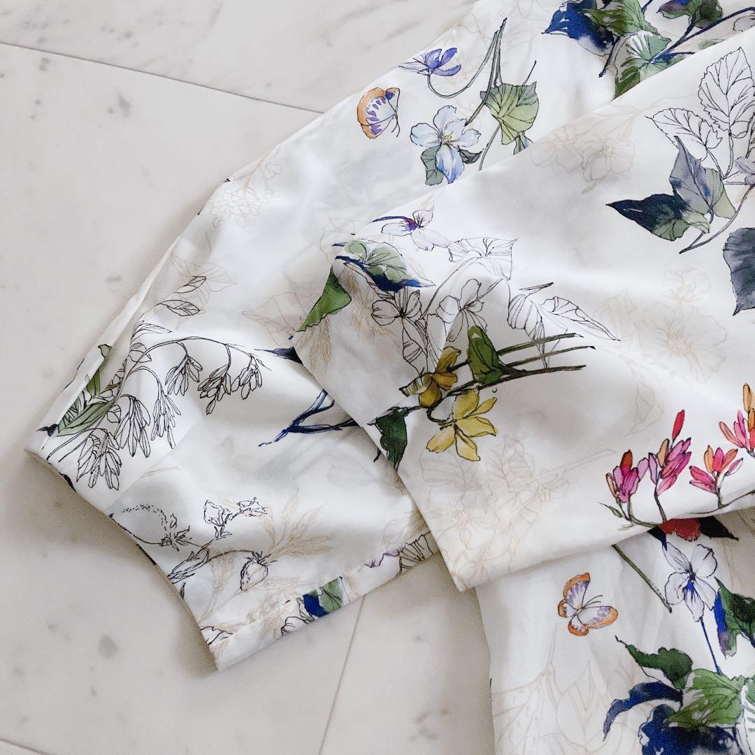 極美品　トゥモローランド　パピヨンフラワープリント パフスリーブブラウス