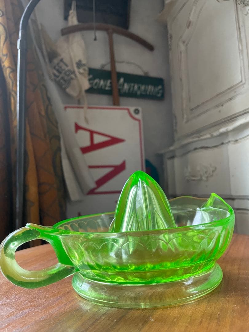 アンティーク　ディプレッション　グラス　マッキー社　ウラン　ガラス　リーマー