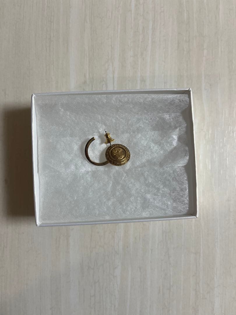 BECOME TREE ゴールド ピアス