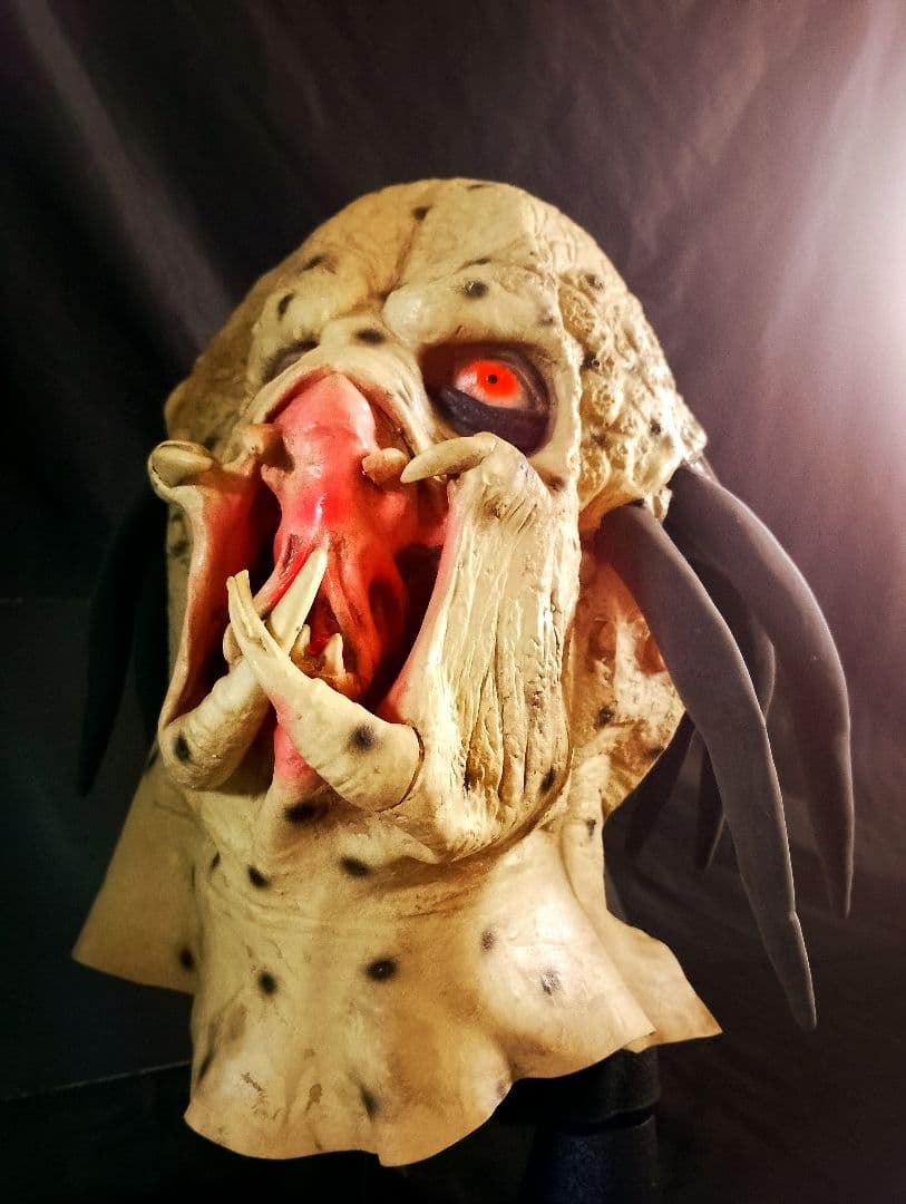 ★未使用 プレデター コスプレ マスク エイリアン ハロウィン イベントに！