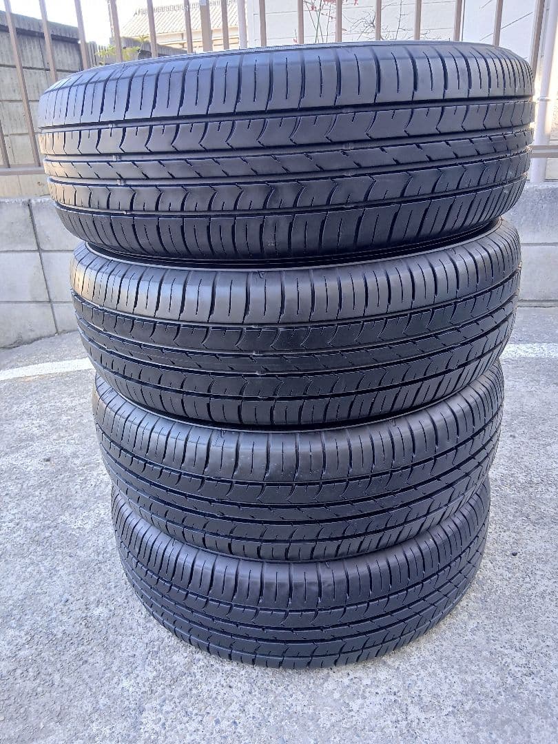 ①GOOD YEAR Efficient grip 195/65R15　2本