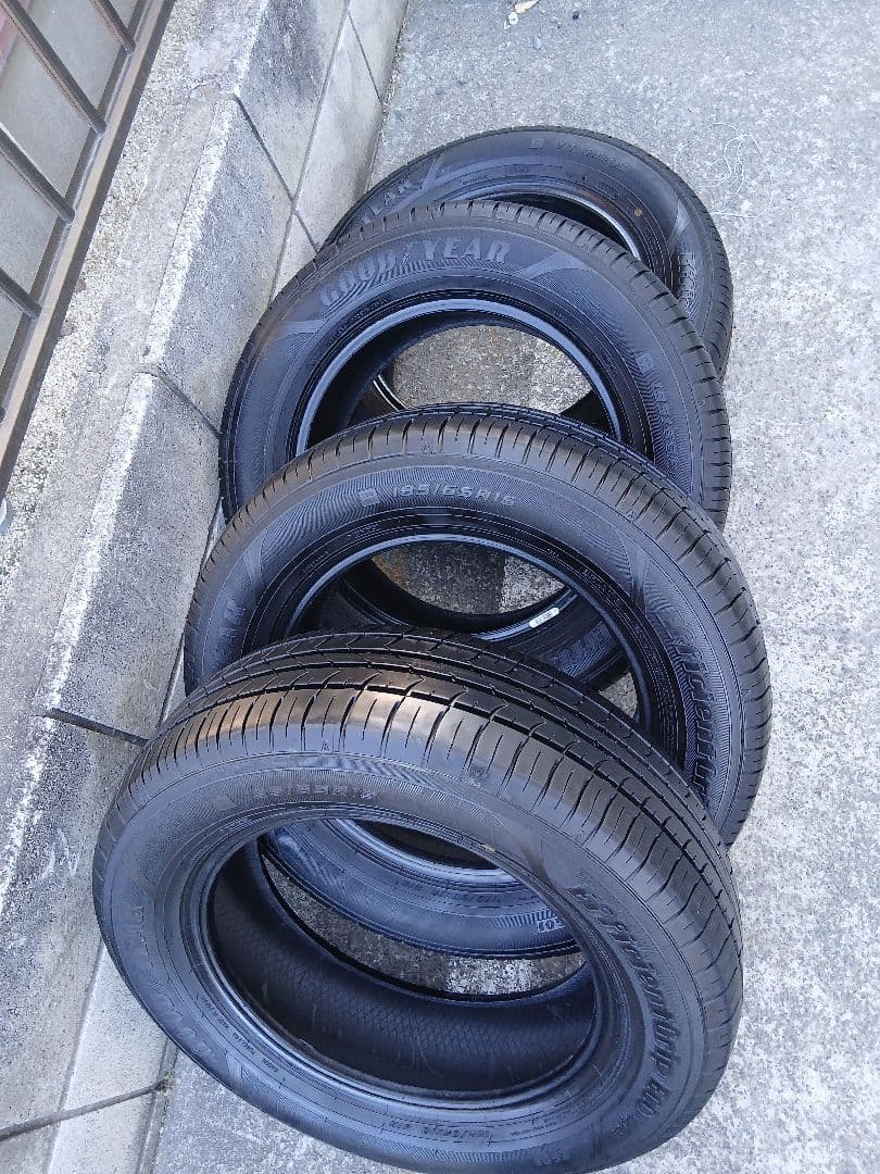 ①GOOD YEAR Efficient grip 195/65R15　2本