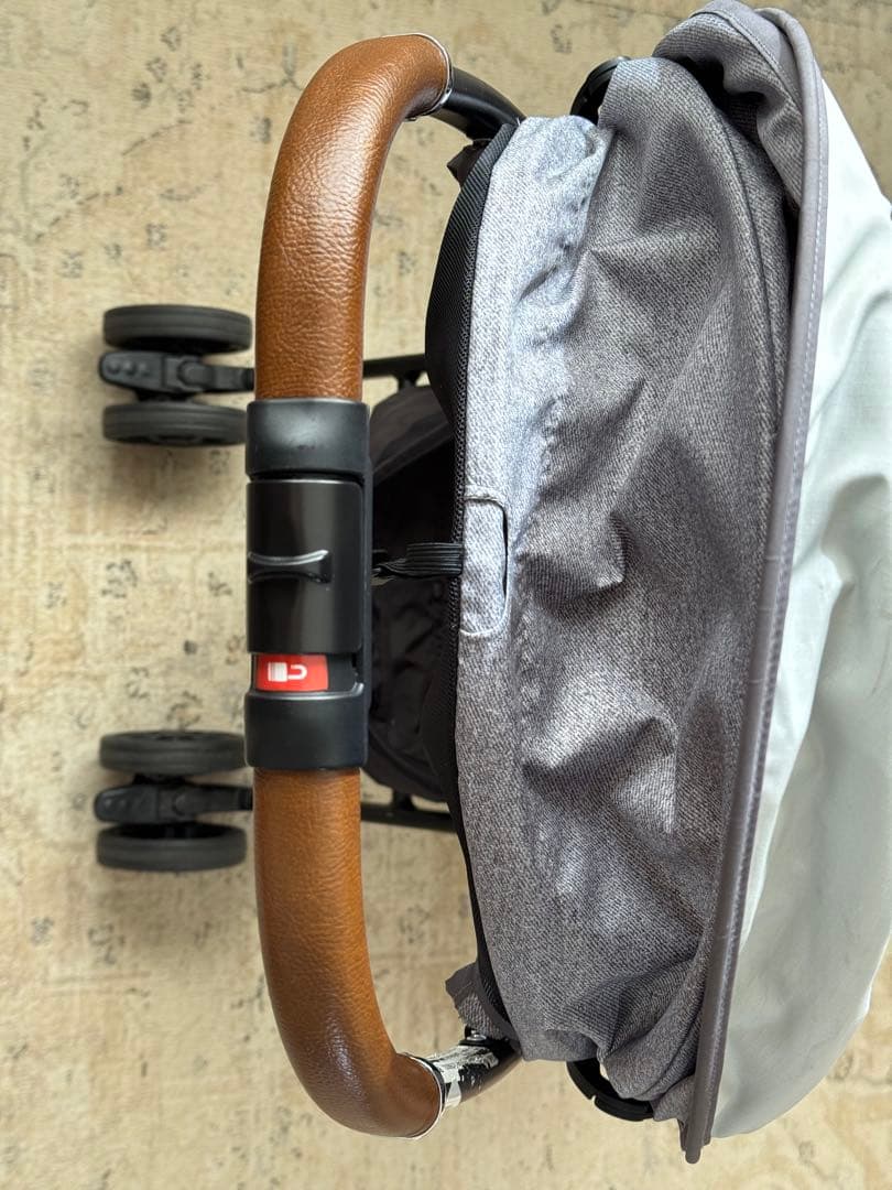 アップリカ／マジカルエアークッションAC／グレー