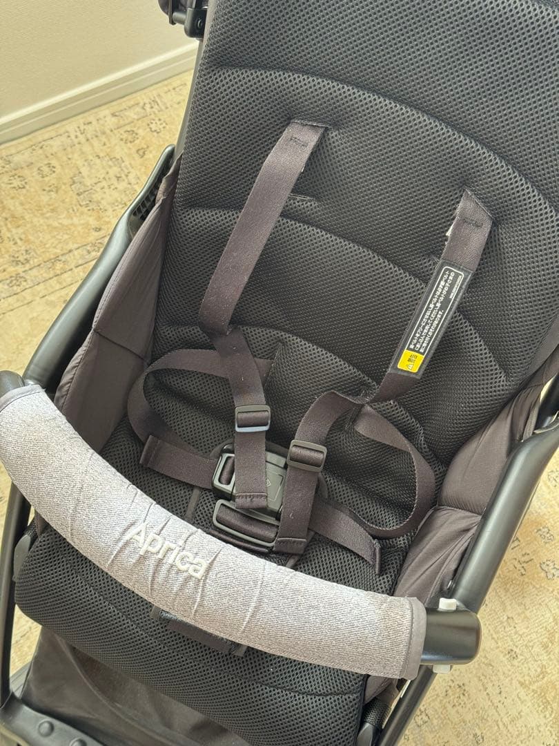 アップリカ／マジカルエアークッションAC／グレー