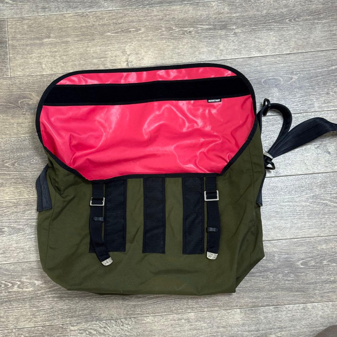 レジスタントメッセンジャーバッグ HiSKOOL USED