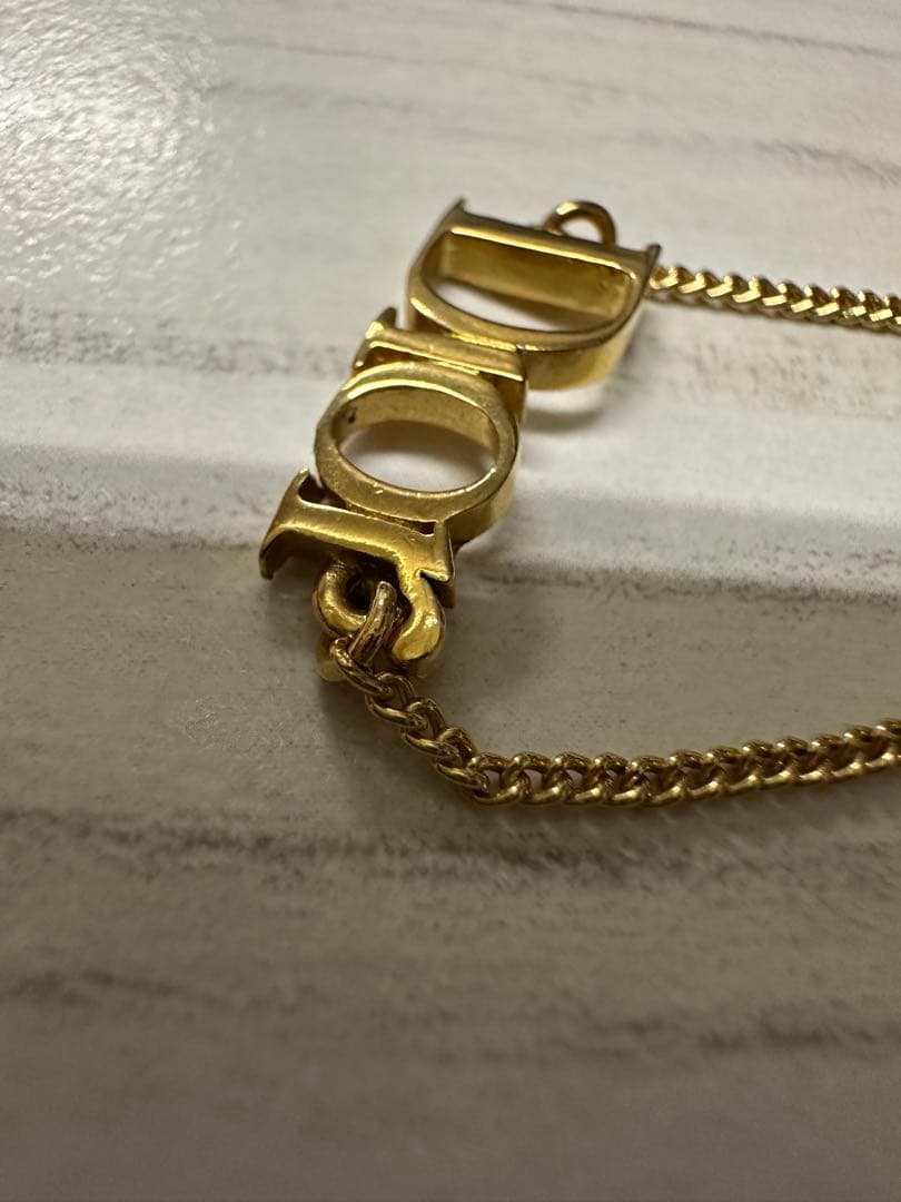 Christian Dior　ディオール　ロゴ　ゴールド　チェーンブレスレット