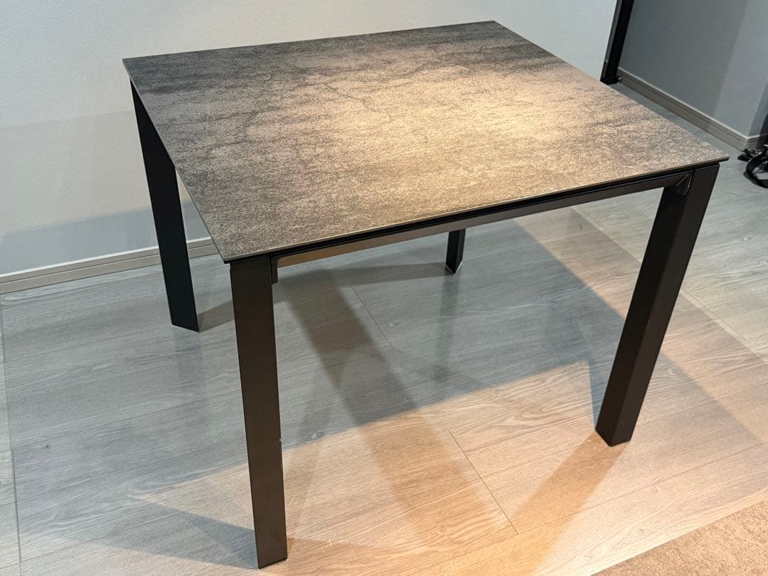 美品　セラミックダイニングテーブル　90×80