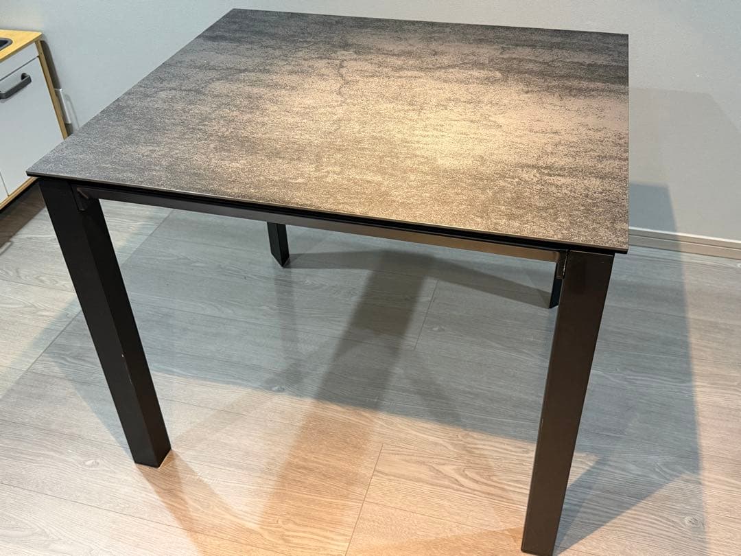 美品　セラミックダイニングテーブル　90×80