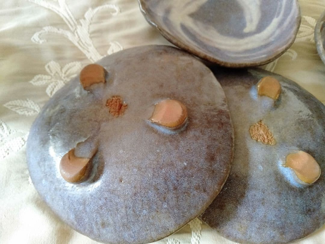 確認用　手びねりの皿