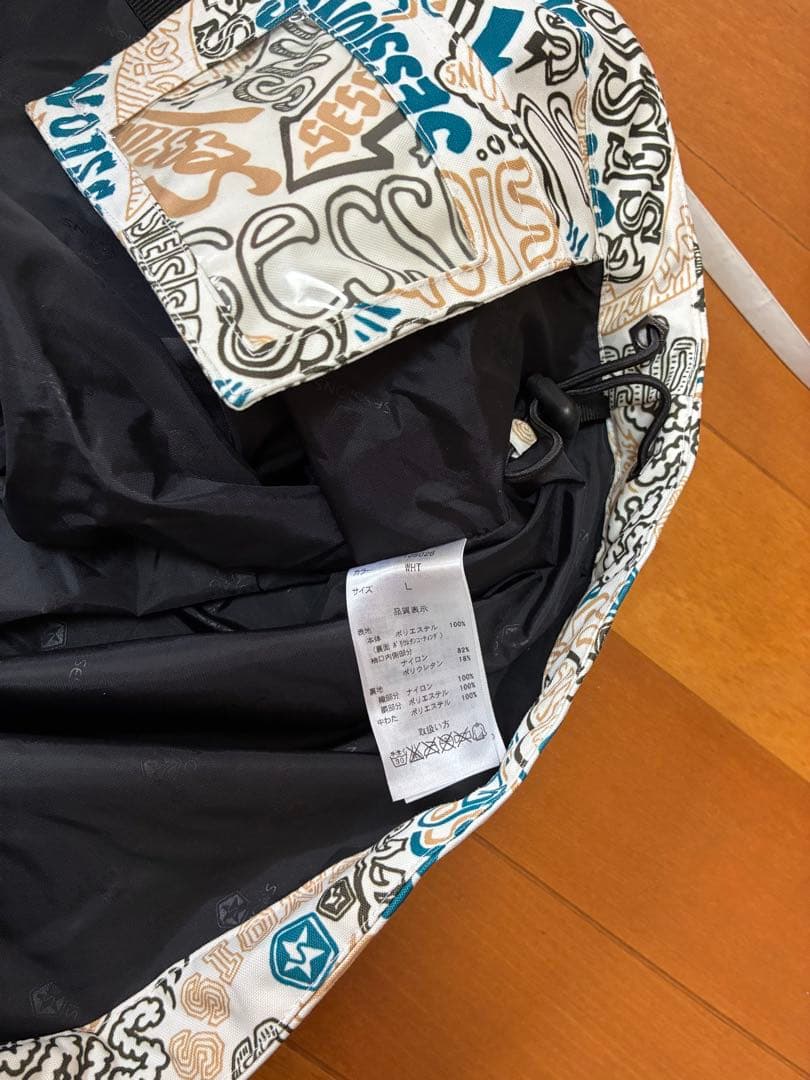 美品　SESSIONS 総柄　BURTON スノーボードウェア 上下セット　Ｌ