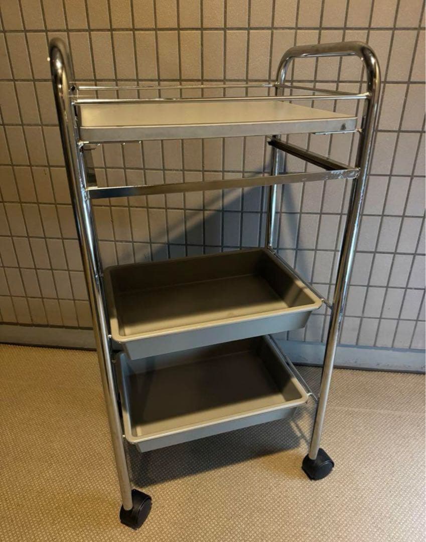 業務用　キャスター付き 東京池袋　サロン 美容室 理髪　 収納ワゴン
