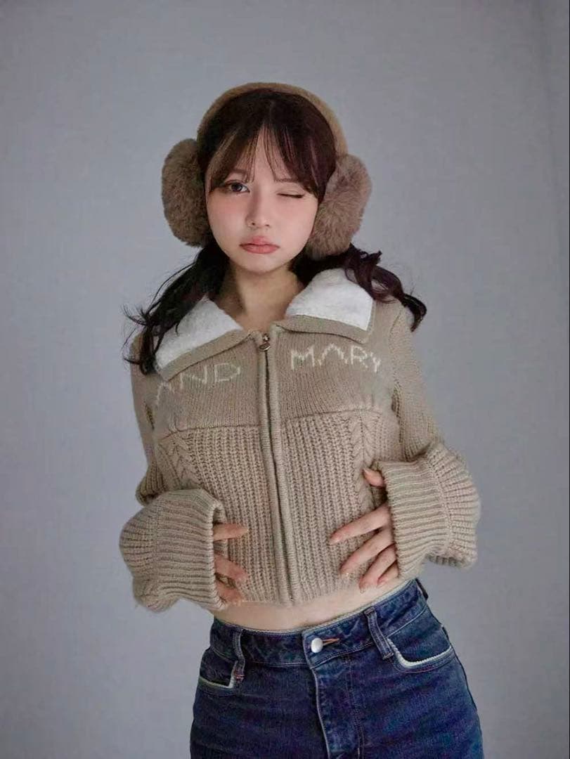 Mary logo zip tops andmary ベージュ ニット
