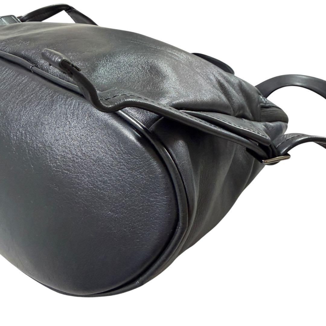 【A4収納可能 完売品】イアパピヨネ　レザースタンドリュック2　ブラック　黒色