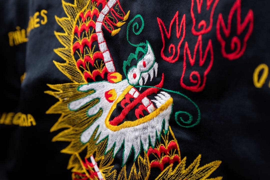 ビンテージ スーベニア ジャケット　黒　スカジャン　ハワイ　グアム