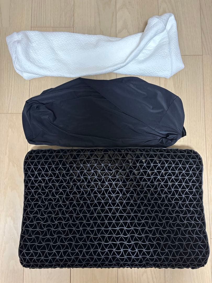 ヒツジのいらない枕　至極　カバー二種類付き！