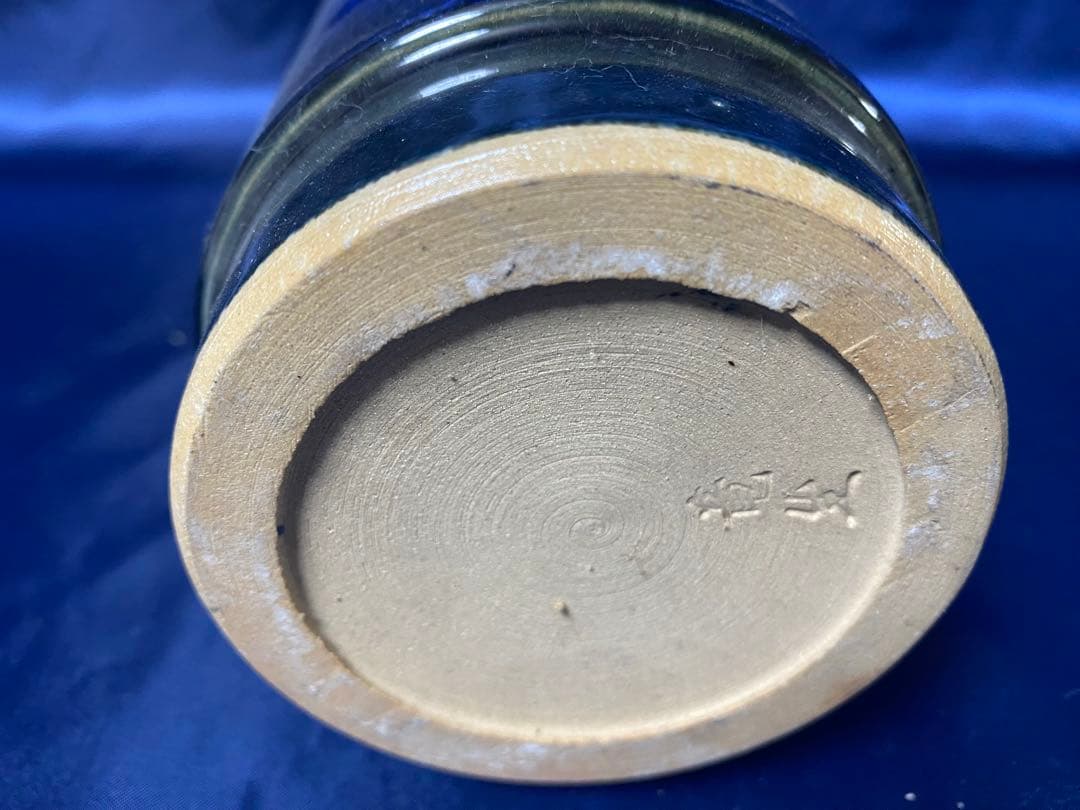 青色陶器花瓶 円筒形