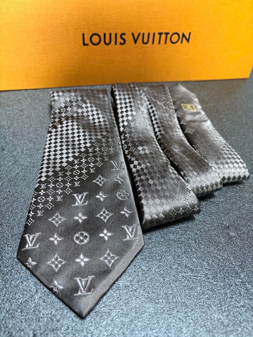 限定値下】LOUISVUITTONネクタイ グラフィット ミックスモノグラム