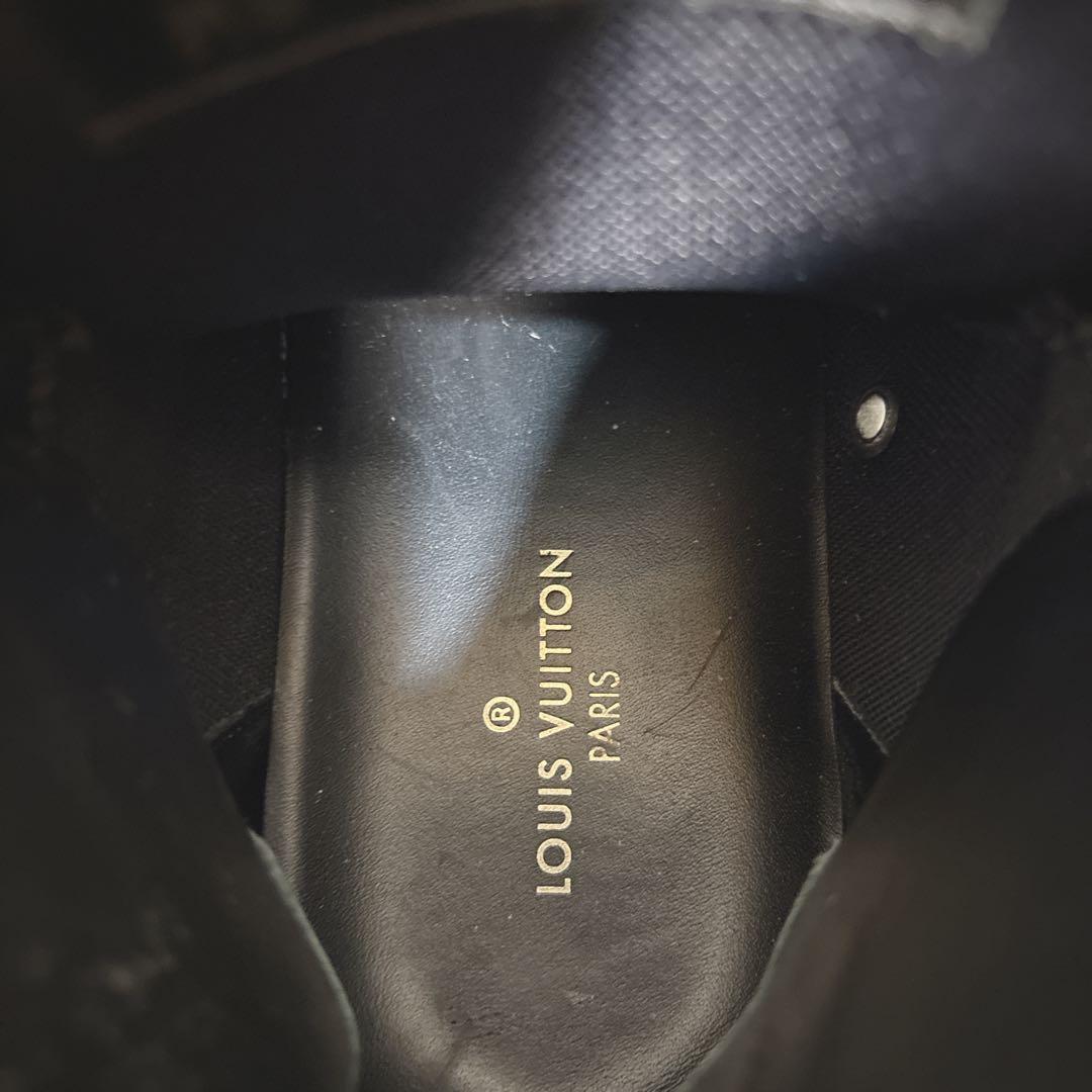 LOUIS VUITTON　MIDカット スニーカー　リヴォリライン