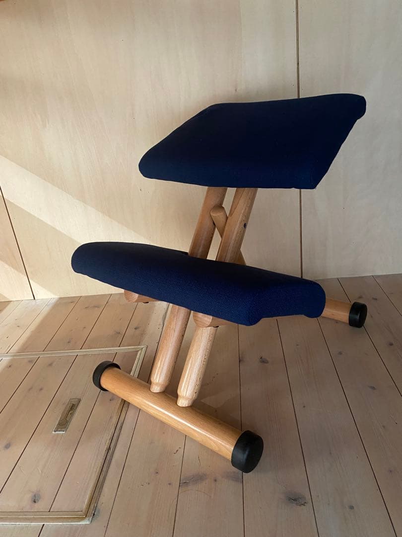 ストッケ ヴァリエール バランスチェア 姿勢矯正 デスクワーク