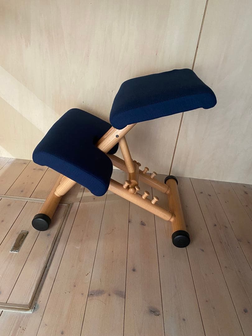 ストッケ ヴァリエール バランスチェア 姿勢矯正 デスクワーク