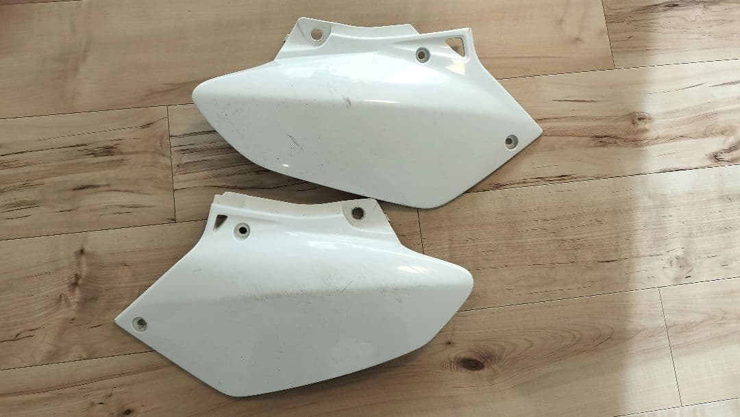 XR250 ヘッドライト　サイドカバー