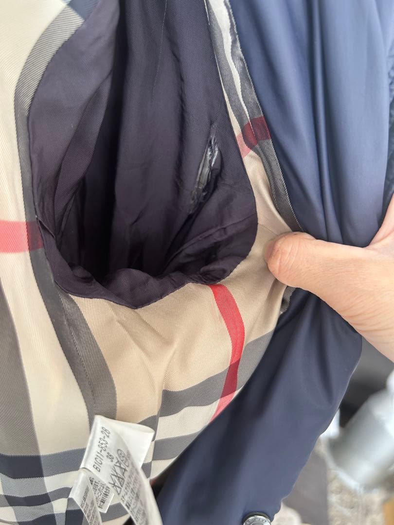 バーバリーダウンコート　ベルト欠損　取り外し可のフード付き　レディースM 紺