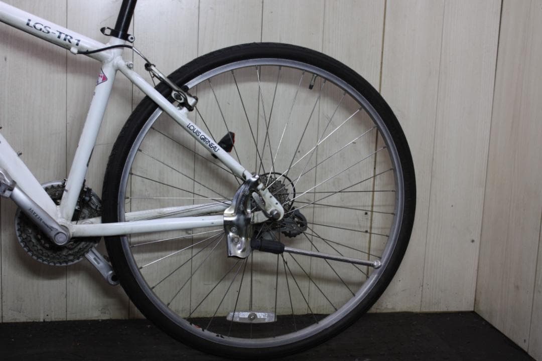 ルイガノ LGS-TR1 700C アルミ シマノ24速 420mm 白クロス