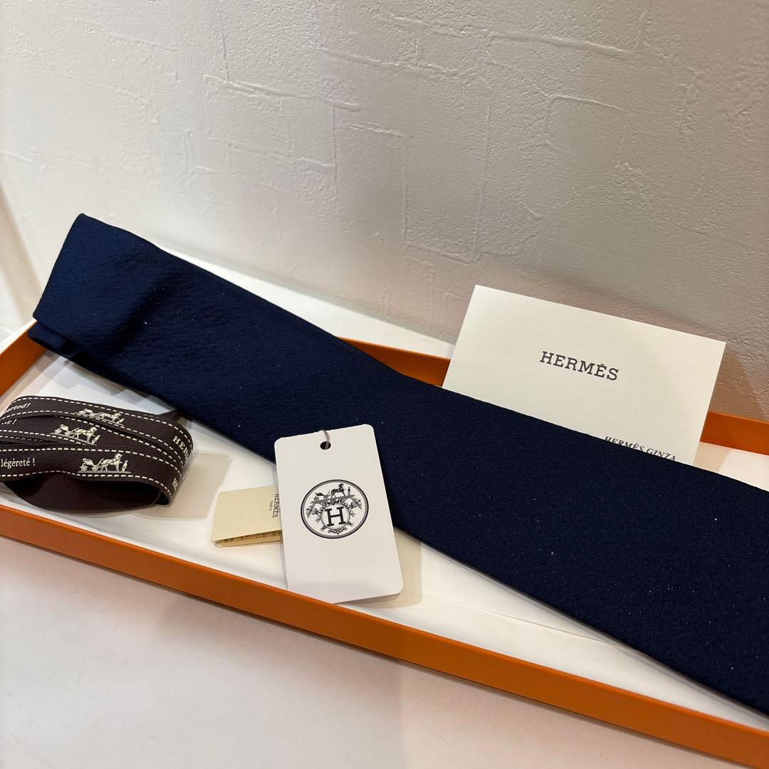 新品未使用　HERMÈS ラメ入りネイビー 無地 ネクタイ